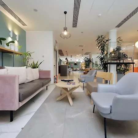 アパートホテル Quarto Verde 4*